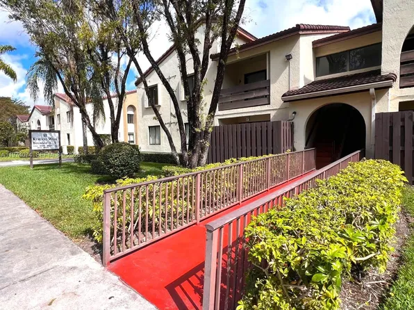 8911 SW 123rd Ct APT 101, Miami, FL 33186