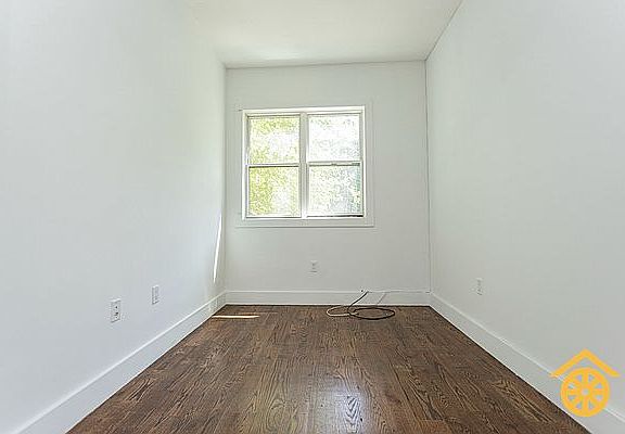 4th image of 1071 Bergen St #3B