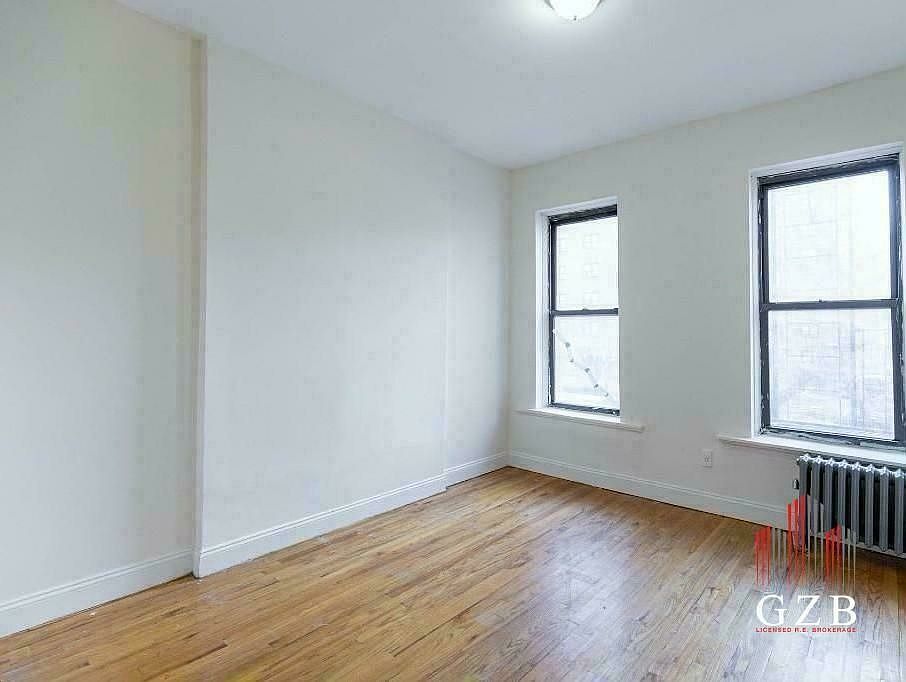 1st image of 313 E 115th St