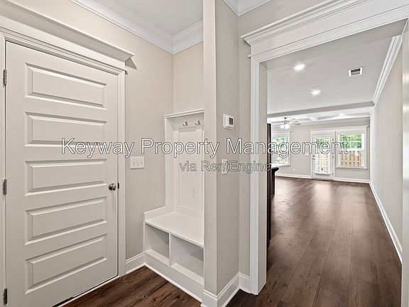 4th image of 4502 Chestnut Trl