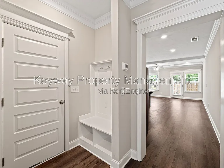4502 Chestnut Trl — Photo 4