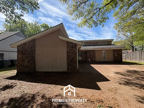 7907 Carol Elaine Cir Photo 1