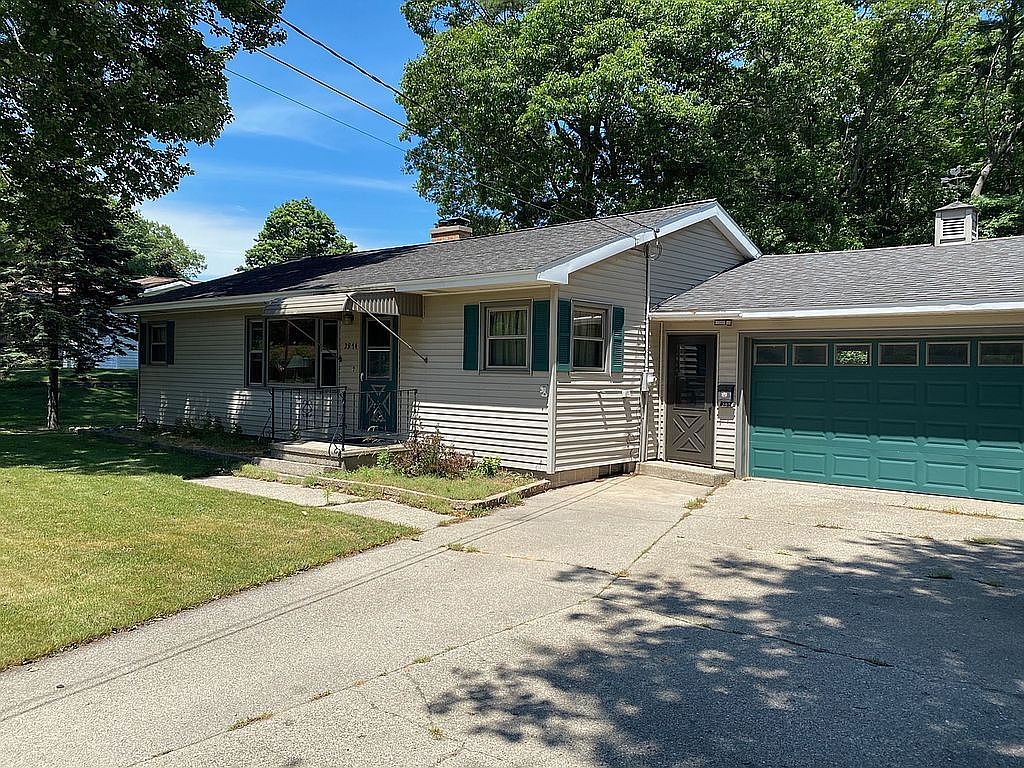2974 Beach St, Muskegon, MI 49441 Zillow
