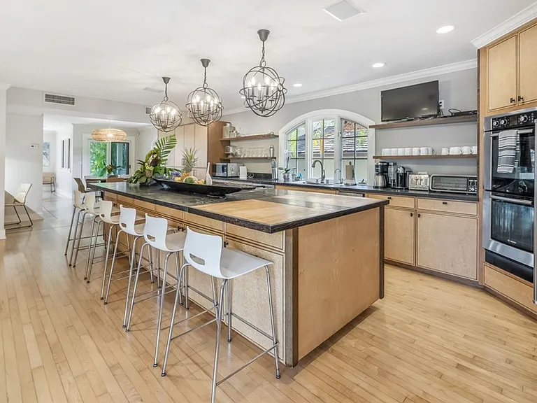 5687 Kalanianaole Hwy — Photo 13