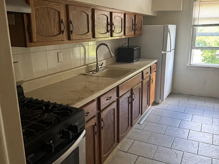 322 Hamilton St #3 — Photo 5