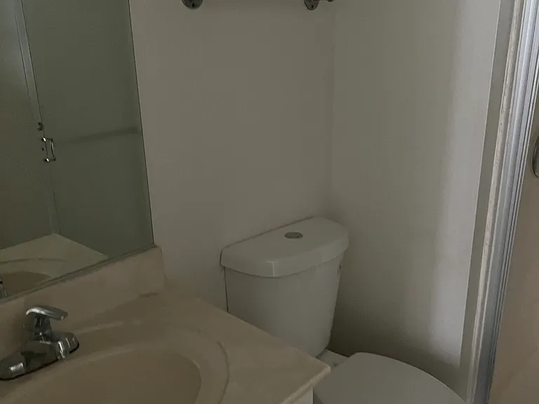 1371 Loma Ave #204 — Photo 5