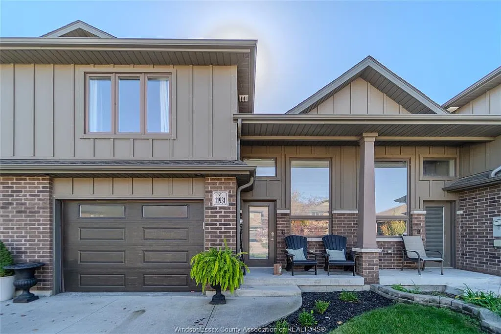3 bed, $3,000 — Photo 1