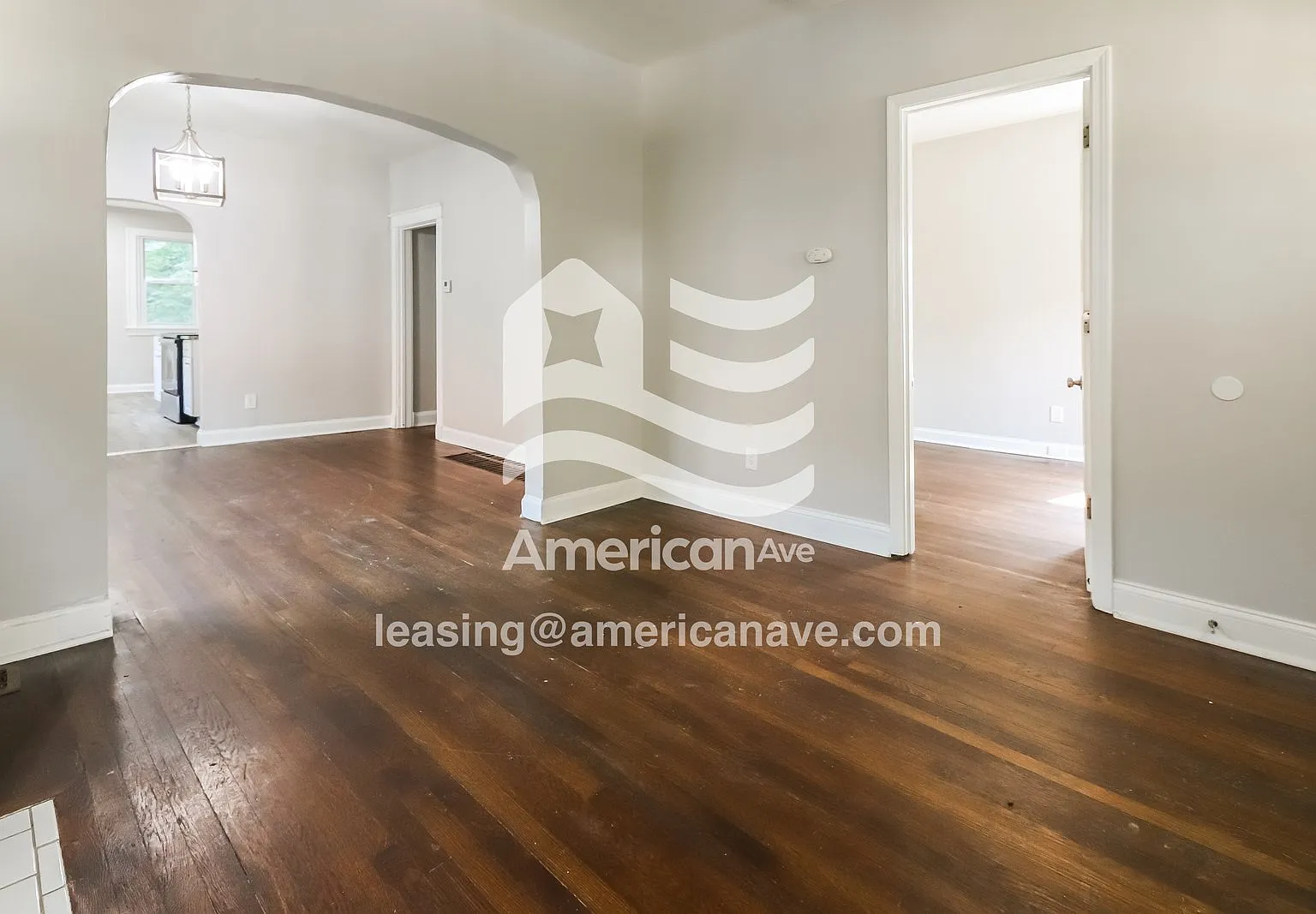 3 bed, 1.0 bath, 1286 sqft, $1,128 — Photo 3