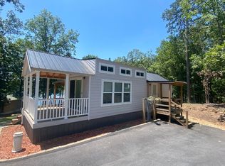 70 C And C Cir, Hartwell, GA 30643