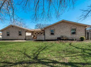 9721 Lancelot Cir, Forest Hill, TX 76140