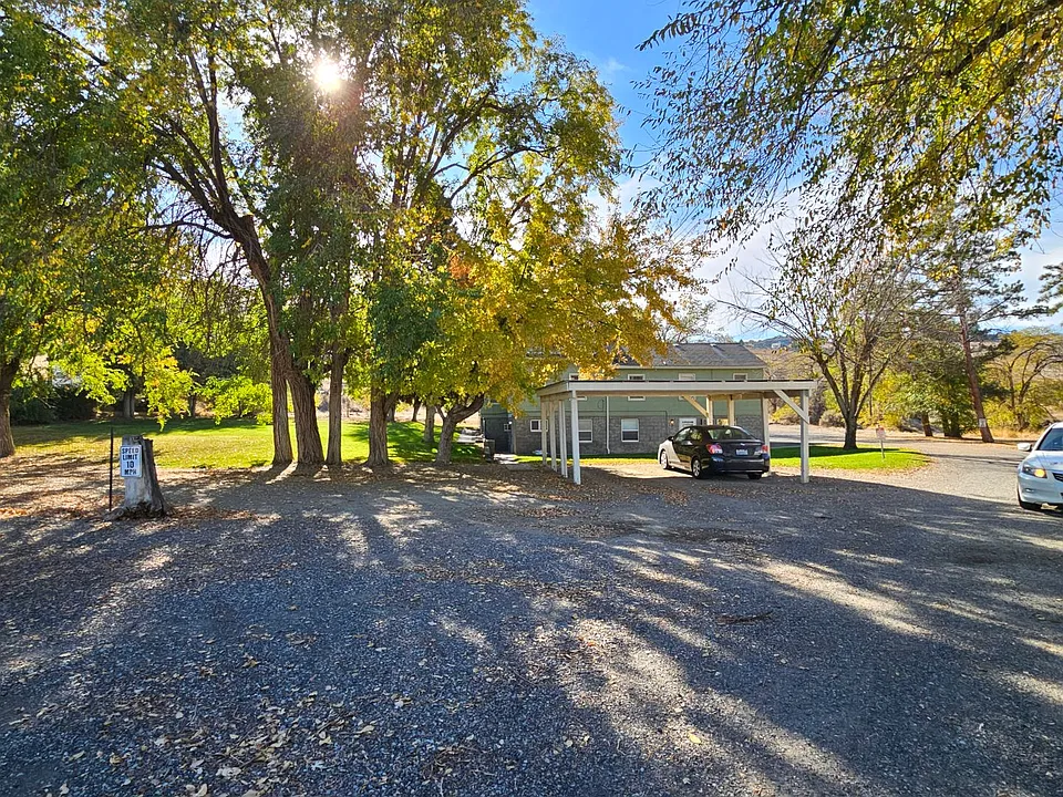 5889 Van Giesen Street 4 5 6 7 #1-2-8
