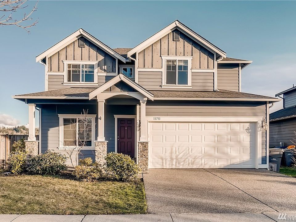 Front view of home