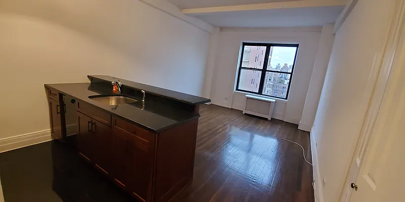 Rented by Bond New York | media 2