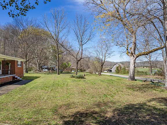 5th image of 755 Briar Pond Rd
