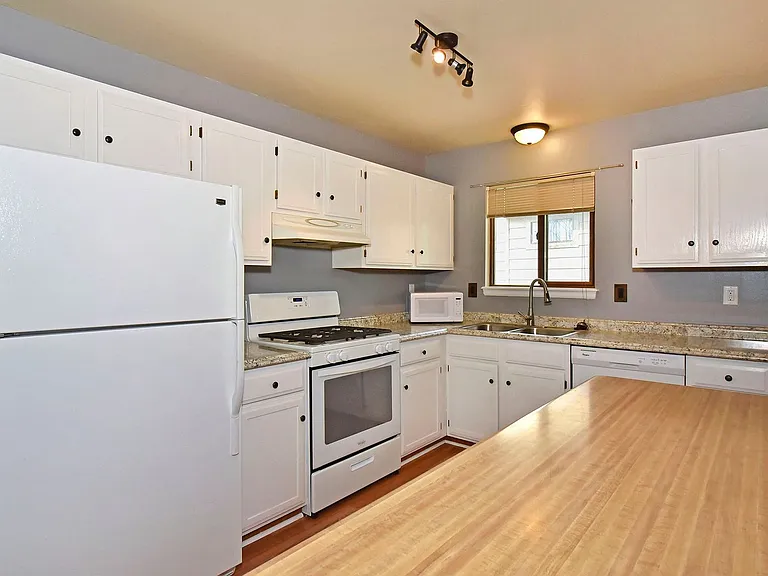 3729 Thundercloud Dr — Photo 8