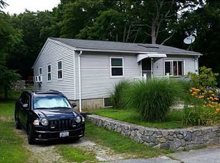 9 High St, Scituate, RI 02831
