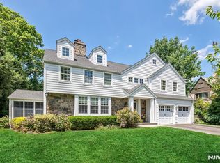 37 Sutton Dr, Ho Ho Kus, NJ 07423