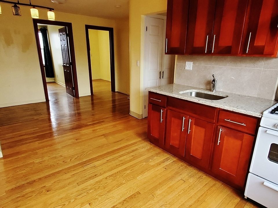 1st image of 20-42 33rd St #3