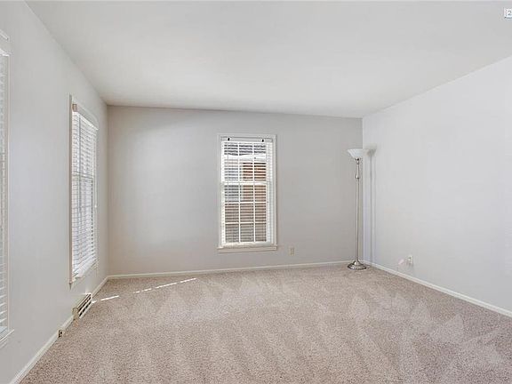3rd image of 7607 W 99th Ter