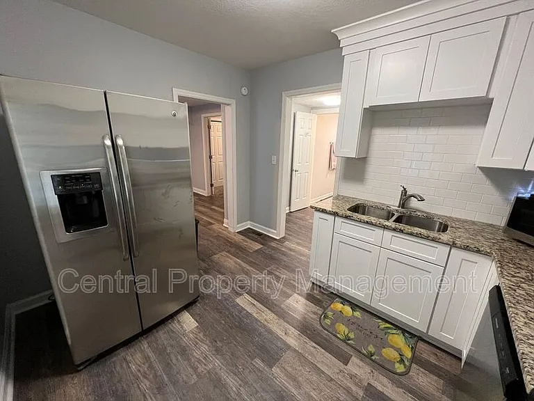 221 Church St — Photo 10