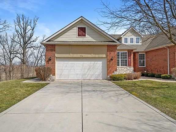 2nd image of 9946 Oakwood Ct