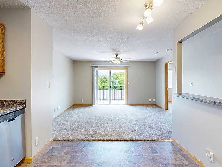 Highland View Apartments — Photo 106