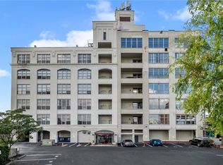 5850 Centre Ave APT 213, Pittsburgh, PA