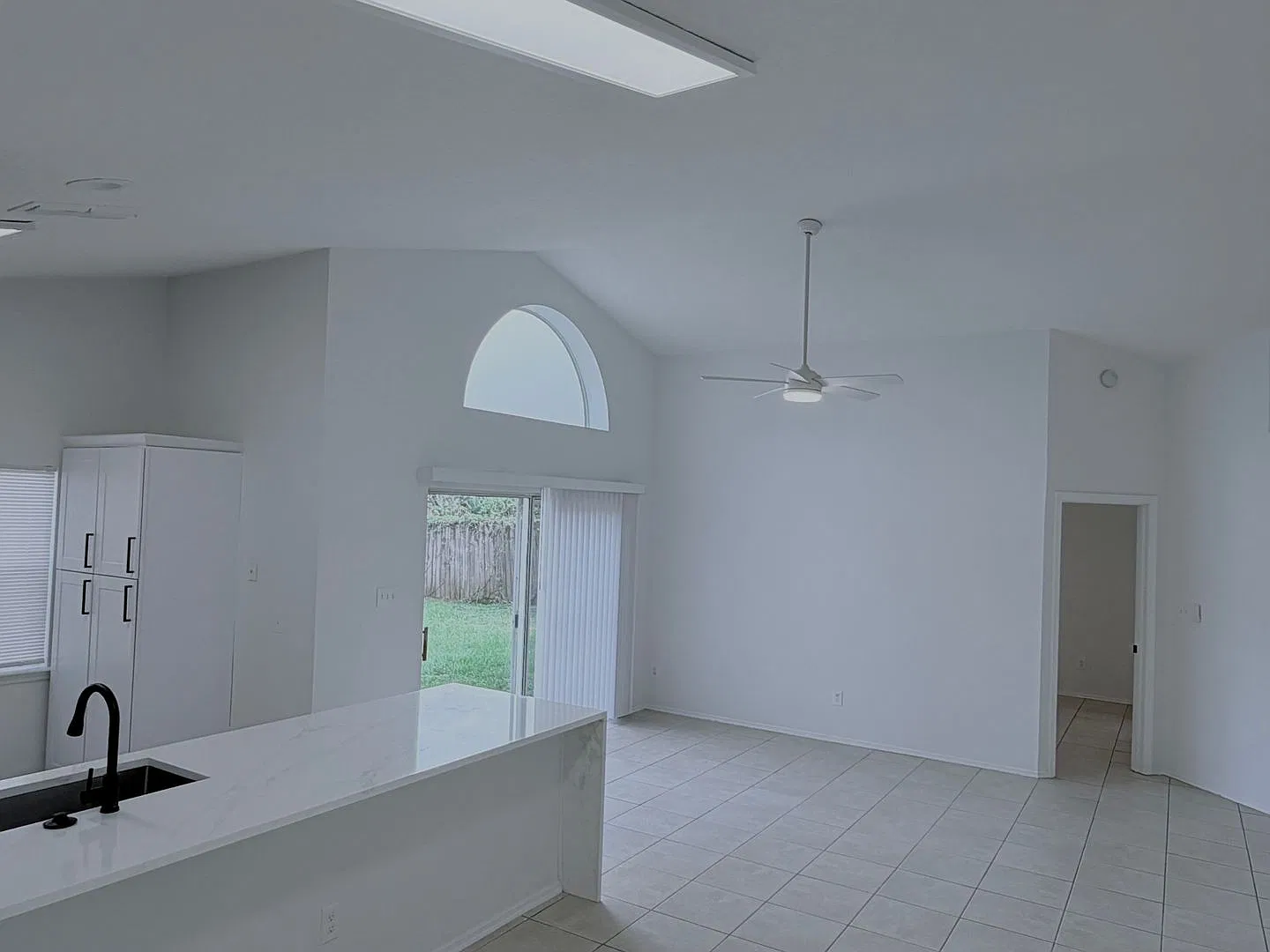 Remodeled 3/2 near Goldenrod and SR408 — Photo 4