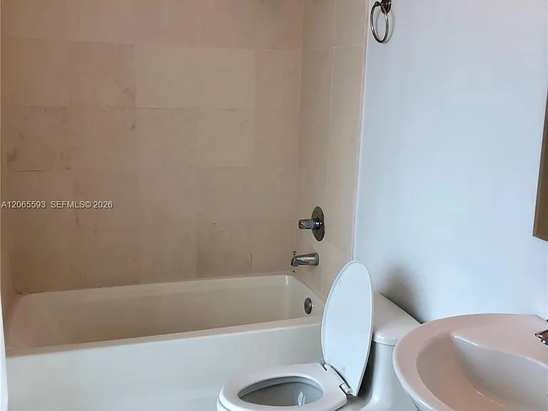 60 SW 13th St #2519 — Photo 7