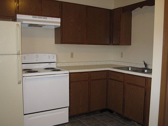 5th image of 1380 Heritage Dr