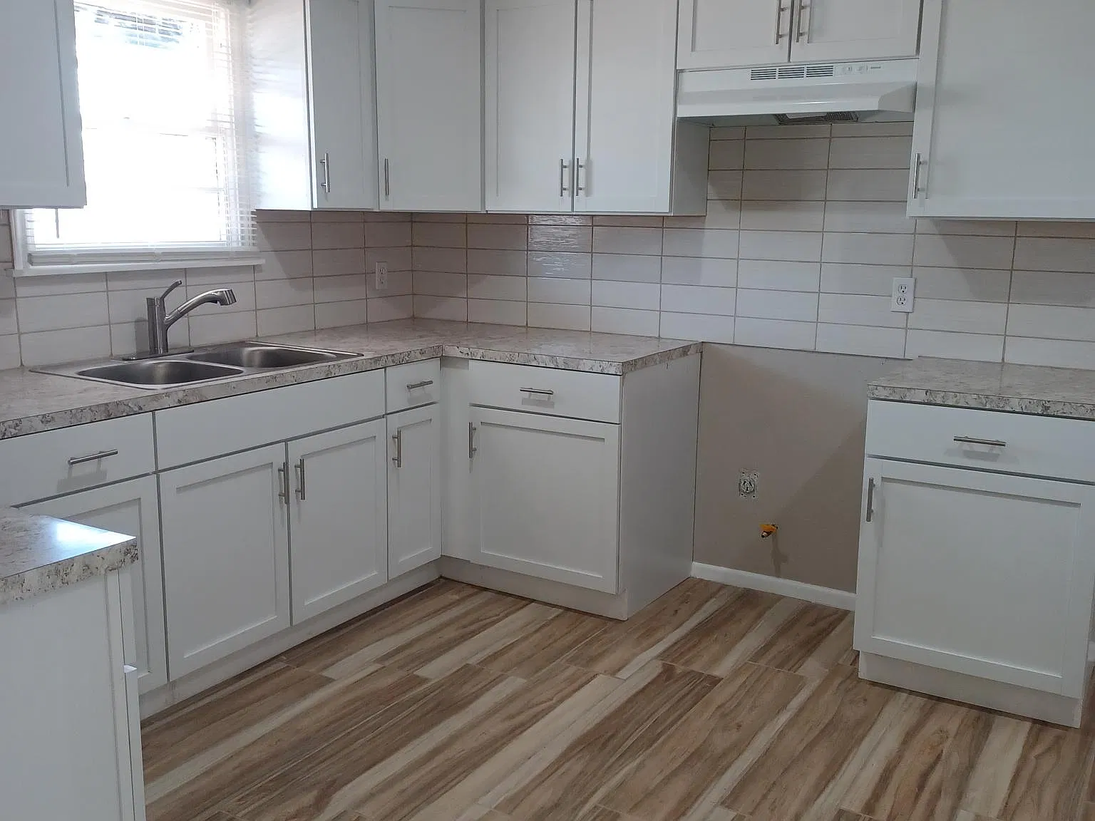 3 bed, 1285 sqft, $1,800 — Photo 3