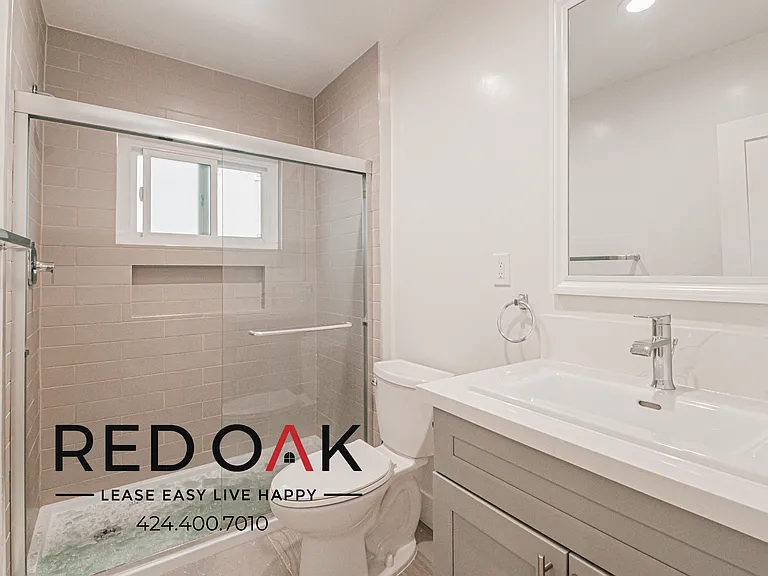 120 S Oxford Ave #8 — Photo 14