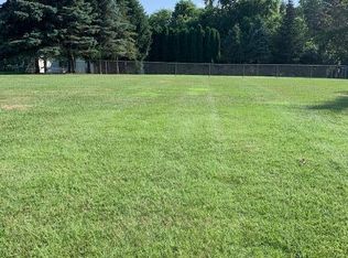 639 Club View Dr, Kalamazoo, MI 49009