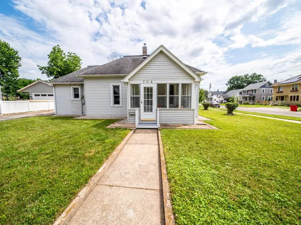 704 7th St SE, Rochester, MN 55904