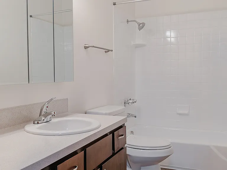 Spacious Bathroom