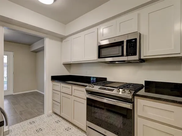 2525 NW 62nd St APT 103, Oklahoma City, OK 73112