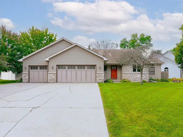 915 Ferndale St S, Maplewood, MN 55119