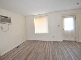 803 Station St #A, Sturgeon, PA 15082