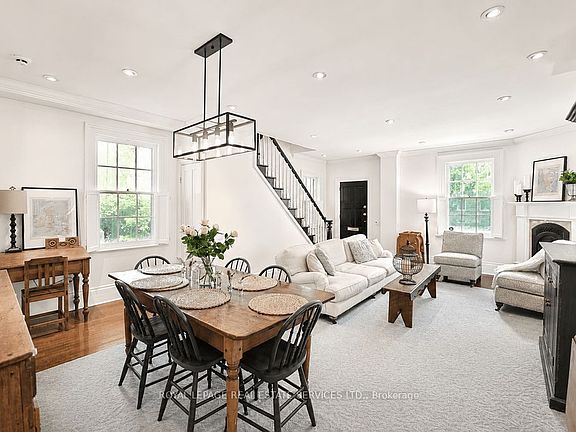 5th image of 124 Chisholm St