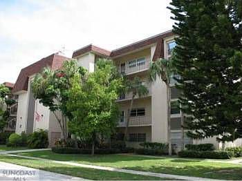 2nd image of 209 NE Lincoln Cir N APT 409