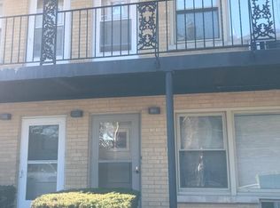 6041 W Montrose Ave, Chicago, IL 60634