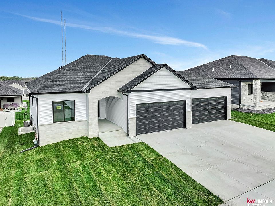 1st image of 7510 Maxine Dr