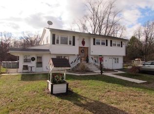 34 New Ludlow Rd, Granby, MA 01033