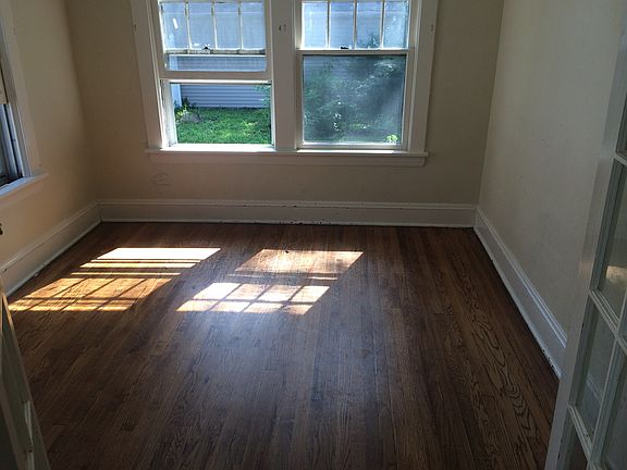 3rd image of 1489 Lauderdale Ave