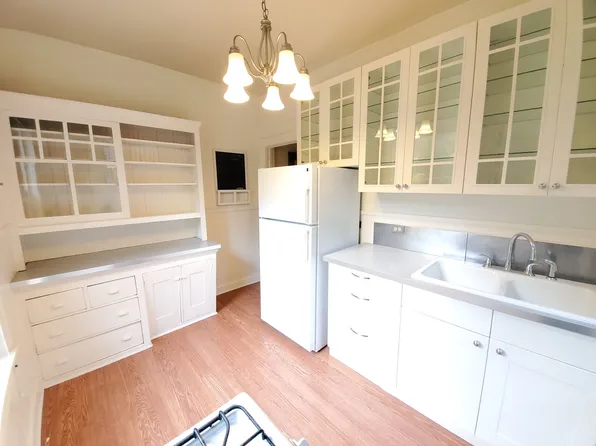 Hawthorne, 349 16th Ave E APT 303, Seattle, WA 98112