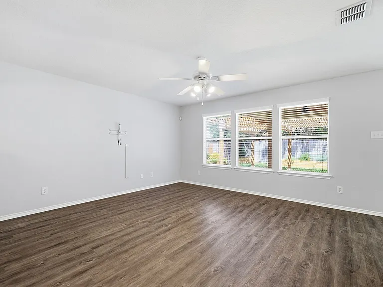 11102 Dewberry Fld — Photo 4