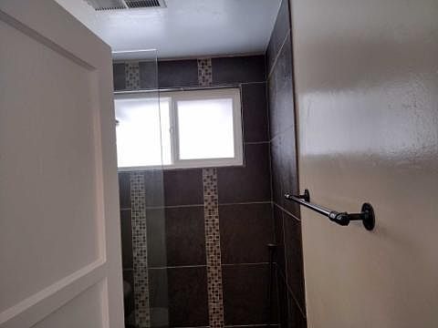 3rd image of 2032 S Isabella Ave