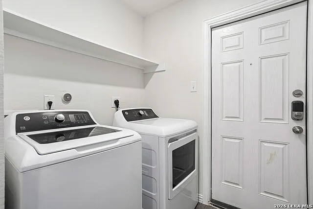 2718 Bermuda Dr — Photo 11