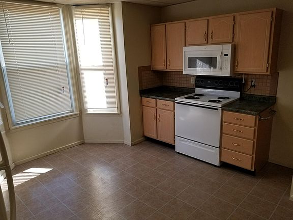 Range and Microwave included