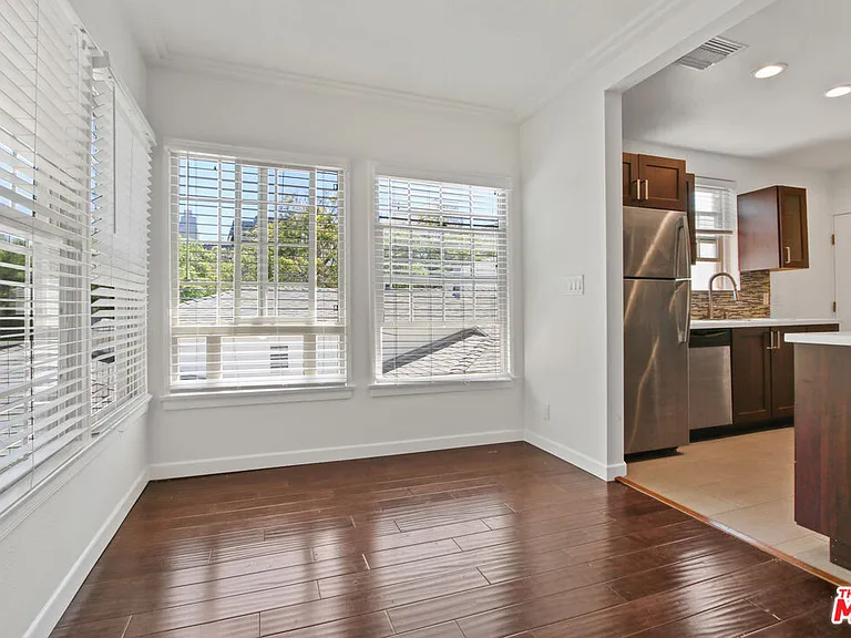 1335 Roxbury Dr #1337-1/2 — Photo 8